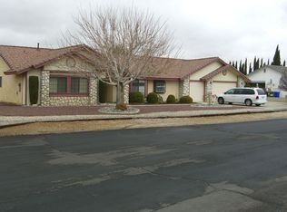 19140 Cronese Ln, Apple Valley, CA 92308