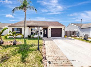 7938 Ridgewood Dr, Lake Worth, FL 33467