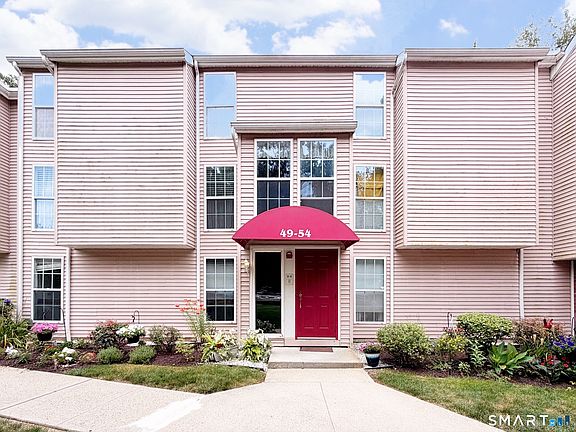 3rd image of 49 Heather Ridge