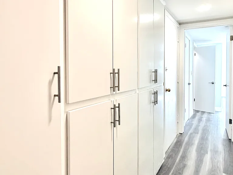 244 N Almont Dr #4B — Photo 12