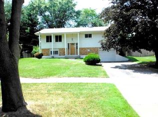 2S270 Lloyd Ave, Lombard, IL 60148