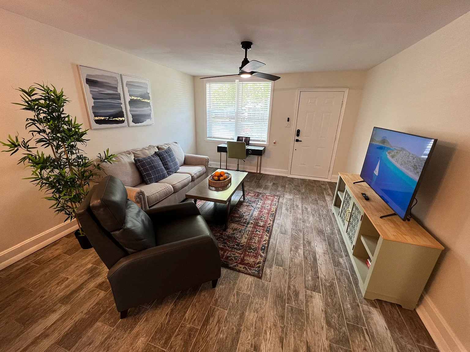 2 bed, 957 sqft, $2,500 — Photo 3