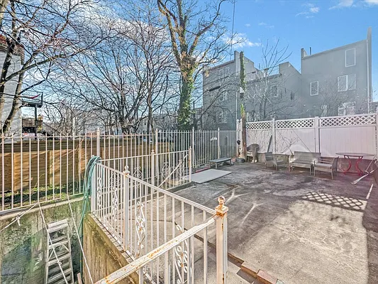 Sold by Peace of Mind Realty | media 65