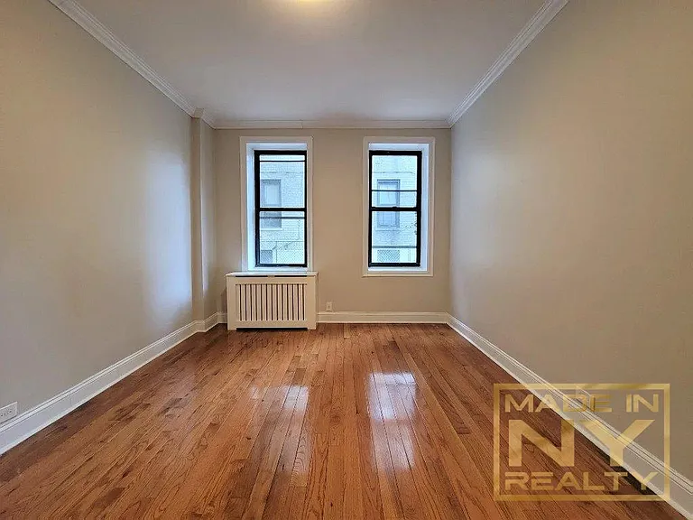 2574 33rd St #1H — Photo 9
