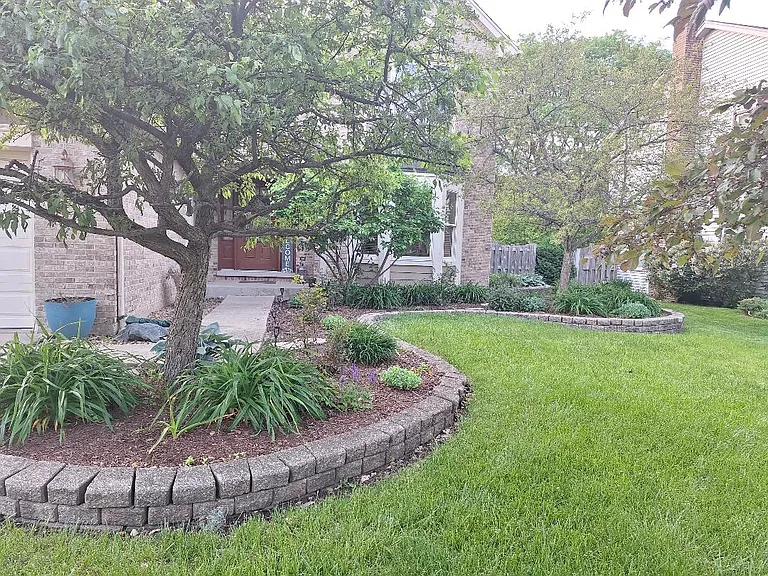 311 Orchard Ln — Photo 3