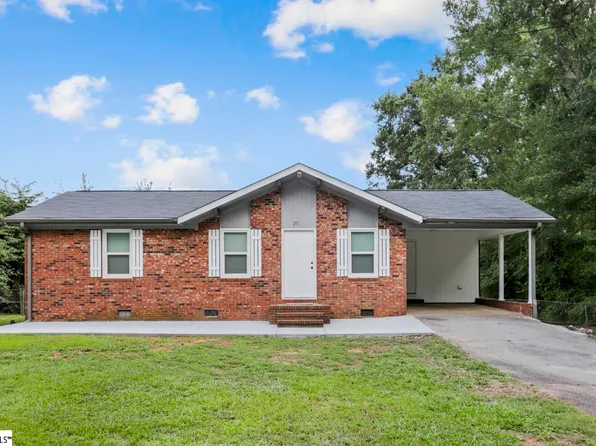 271 Peach St, Inman, SC 29349