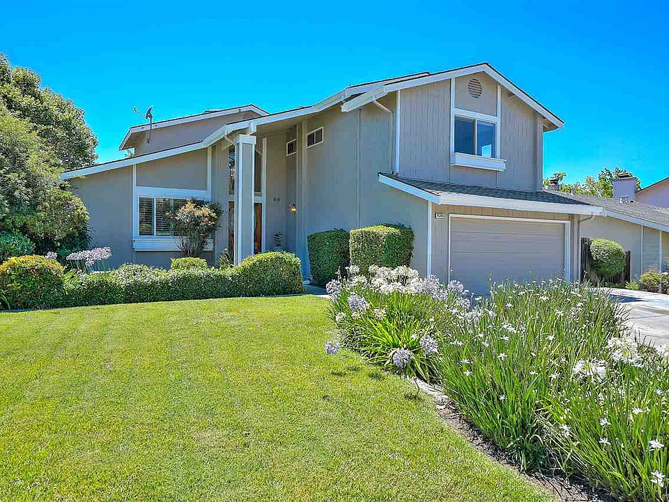 1st image of 45345 Parkmeadow Dr
