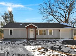 736 Rock Rd, Pine Grove, PA 17963