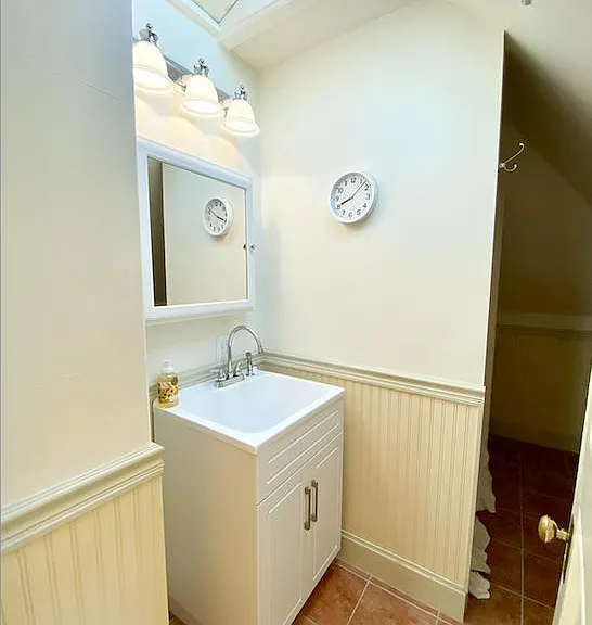 55 S Angell St — Photo 20