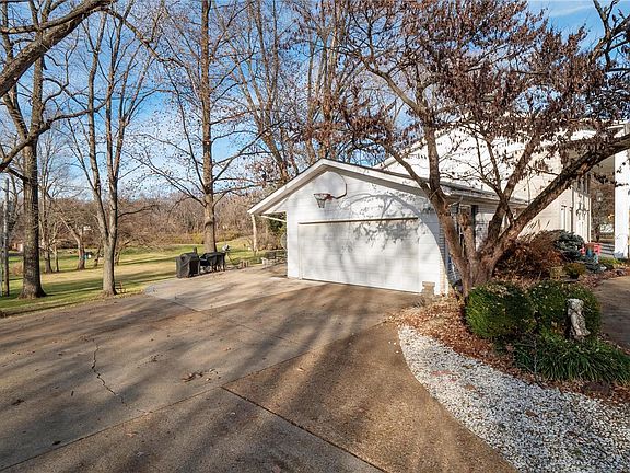4th image of 145 Kings Dr