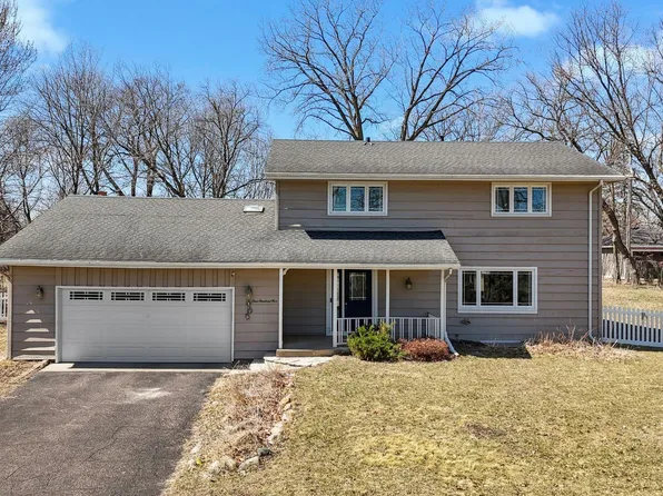 105 Zachary Ln N, Plymouth, MN 55441