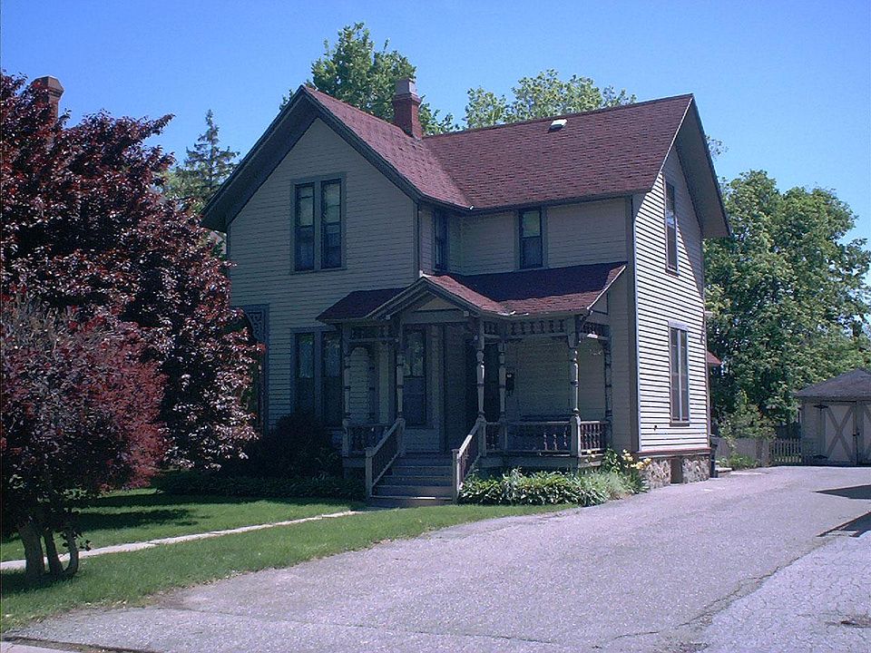 1st image of 226 Woodward Ave