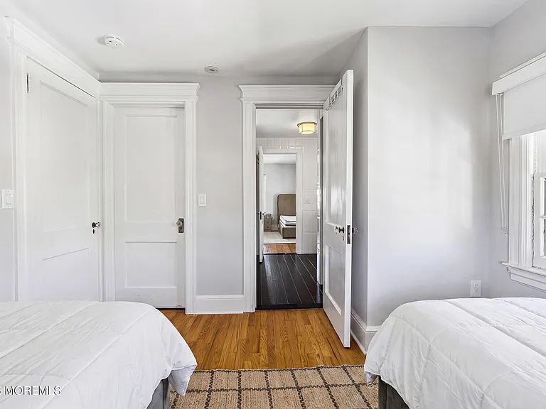 125 Cedar Ave — Photo 53