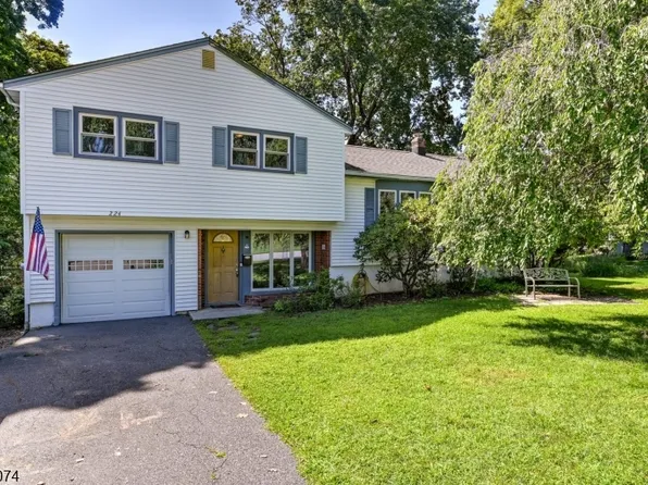 224 Crown Rd, Boonton Town, NJ 07005