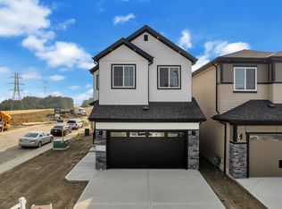 103 28th St NW, Edmonton, AB T6T 2H3