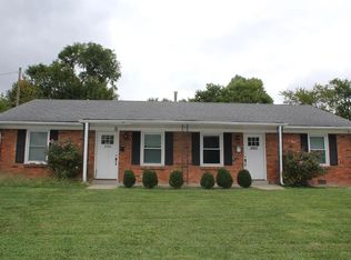 3080 Stanford Dr, Lexington, KY 40517