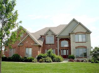 39W727 Henry David Thoreau Pl, St Charles, IL 60175