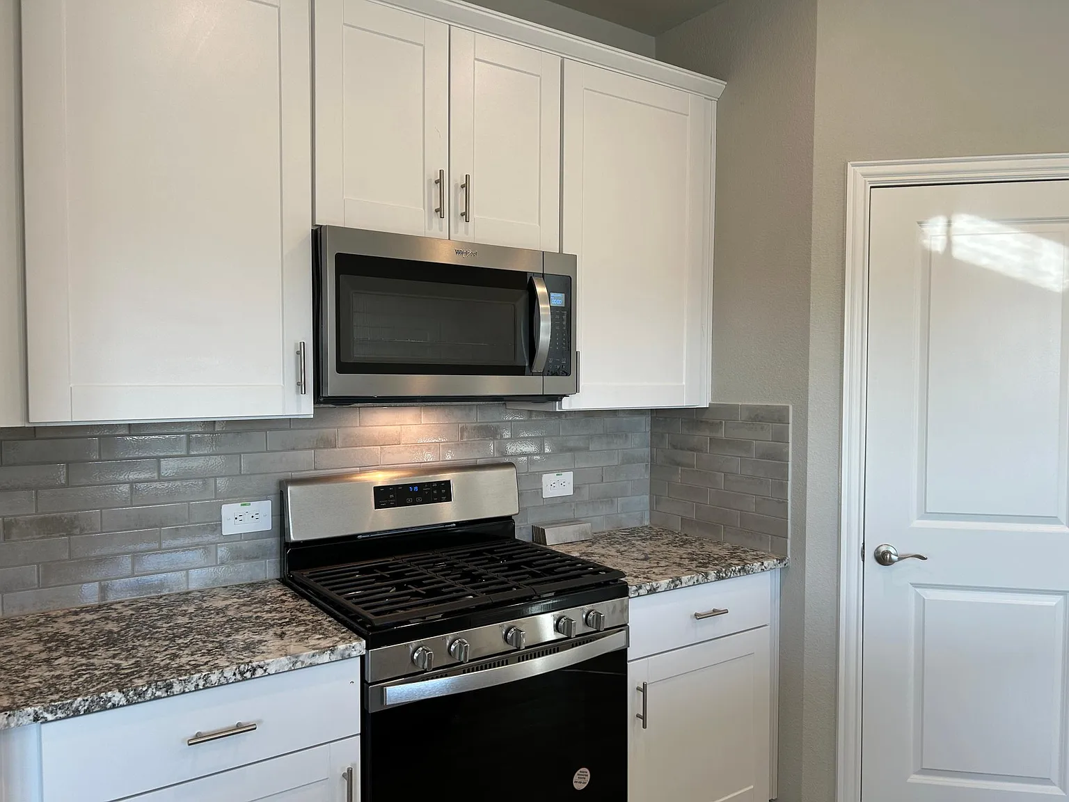 3 bed, 1533 sqft, $2,090 — Photo 4