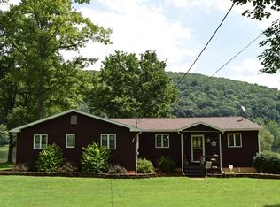 218 Nettles Ln, Franklin, PA 16323