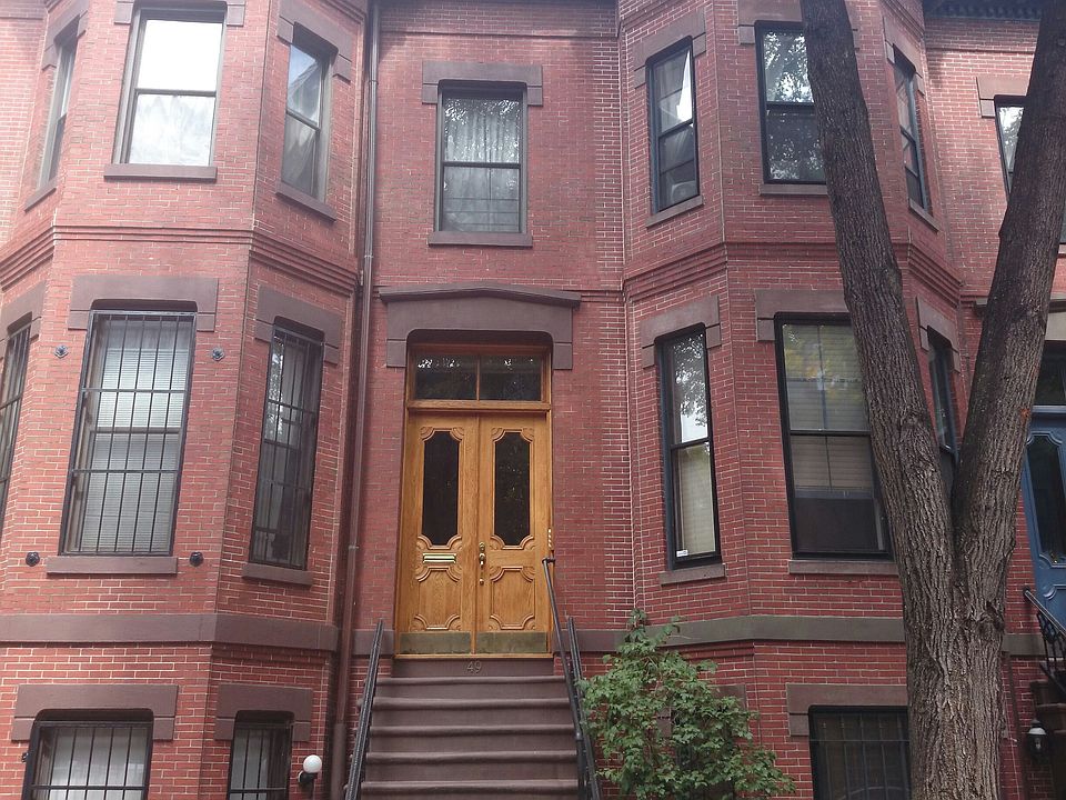 2nd image of 49 Dwight St