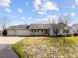 N9532 Noe Rd, APPLETON, WI 54915