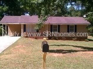 125 Hidden Pines Dr, Covington, GA