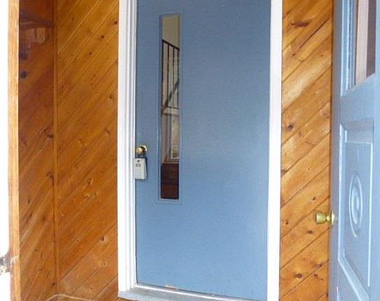 3rd image of 21 Holland Ln
