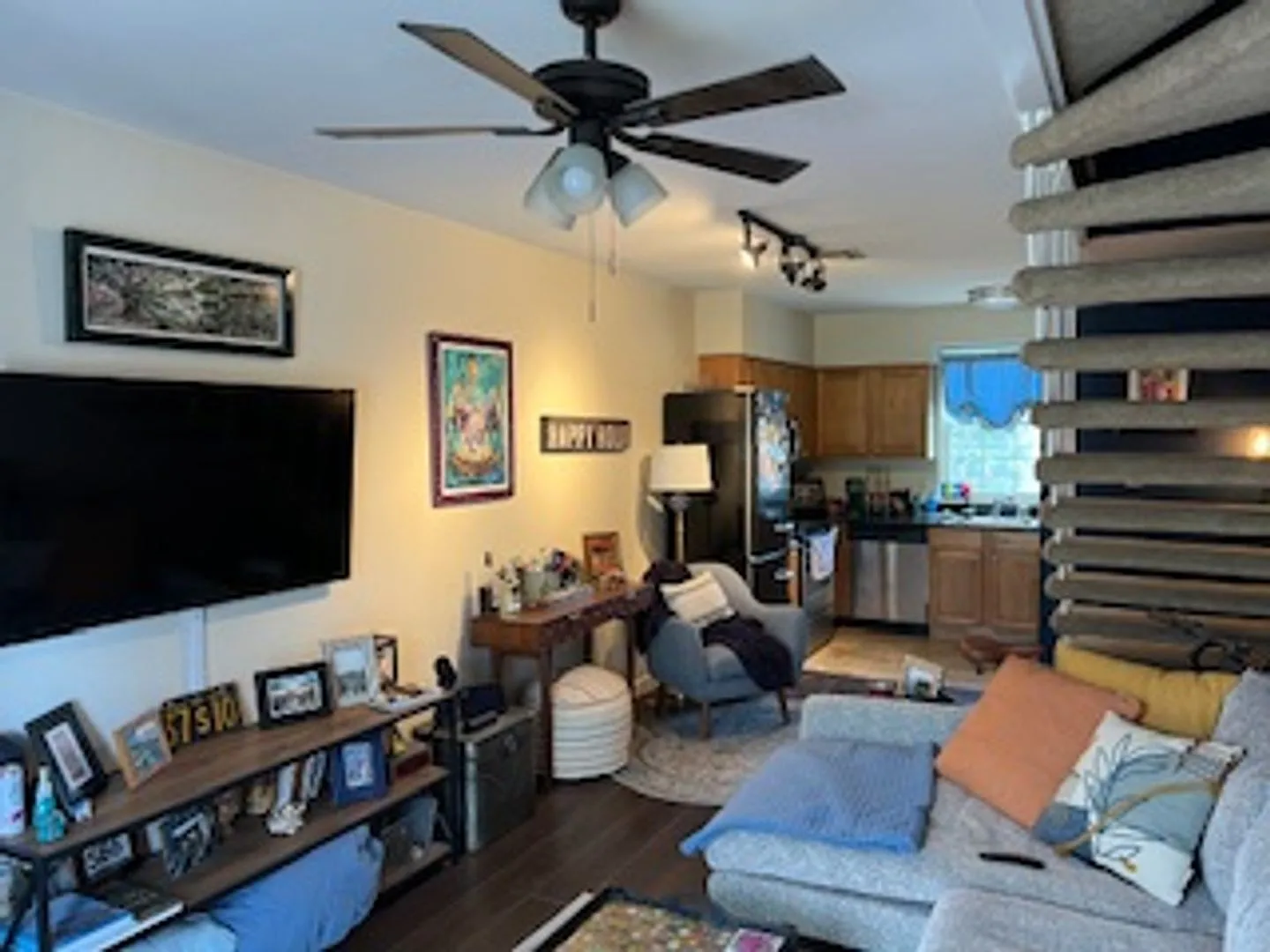 301 Seattle St. Unit 11 — Photo 3