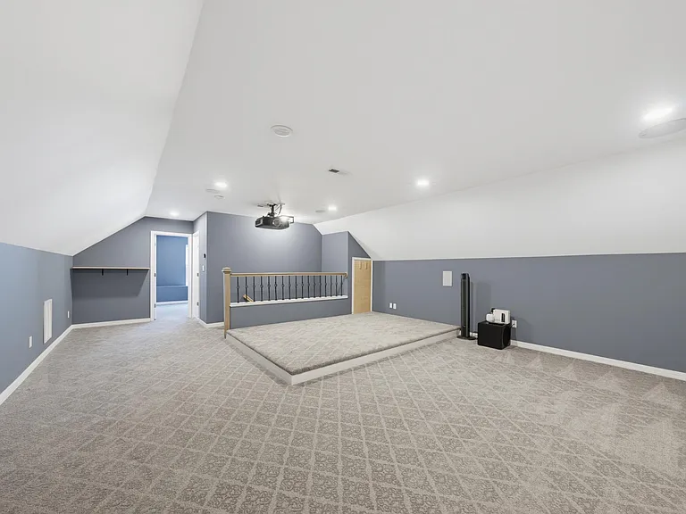 619 Laurel Berry Ct — Photo 32