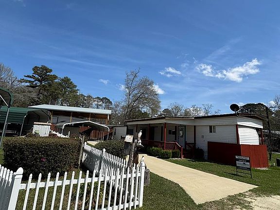 2nd image of 107 Winnie Loop