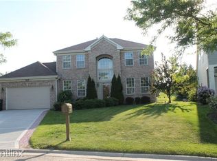 2829 Glenarye Dr, Lindenhurst, IL 60046