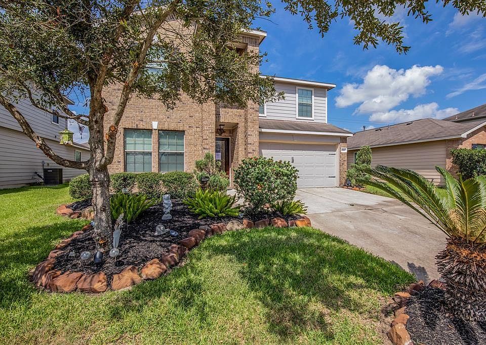 1st image of 2807 Mustang Hill Ln