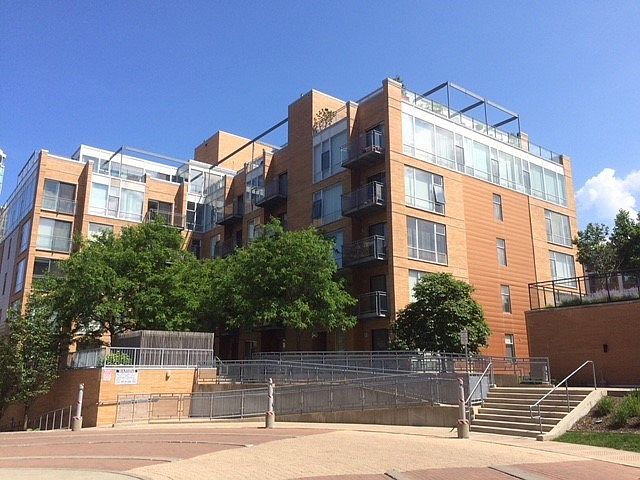1st image of 1720 Oak Ave Unit 405