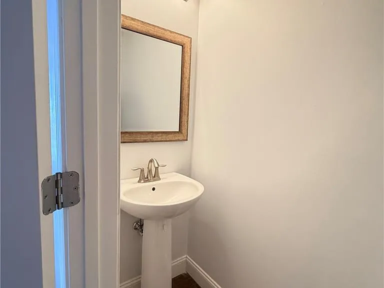 153 Greystone Cir — Photo 28