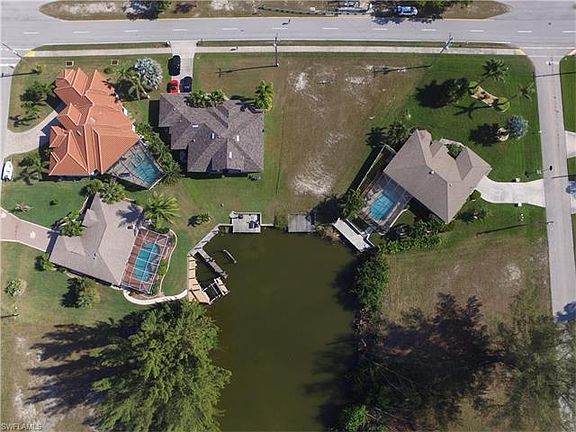 4th image of 3930 Agualinda Blvd