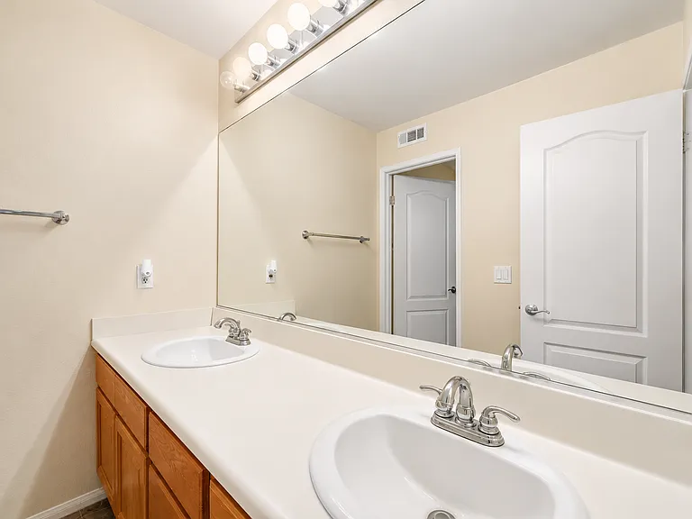 10430 Shelborne St #42 — Photo 30