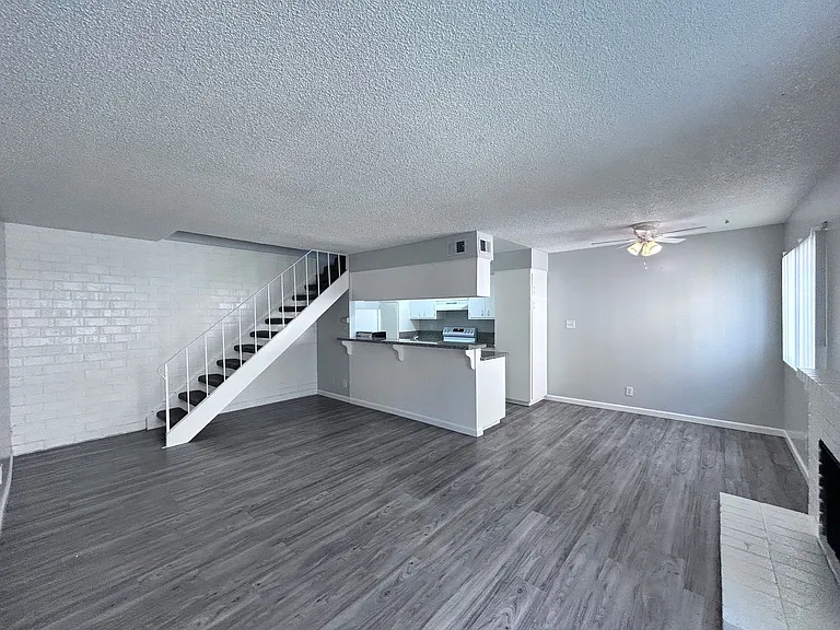 2915 Norcade Cir — Photo 3