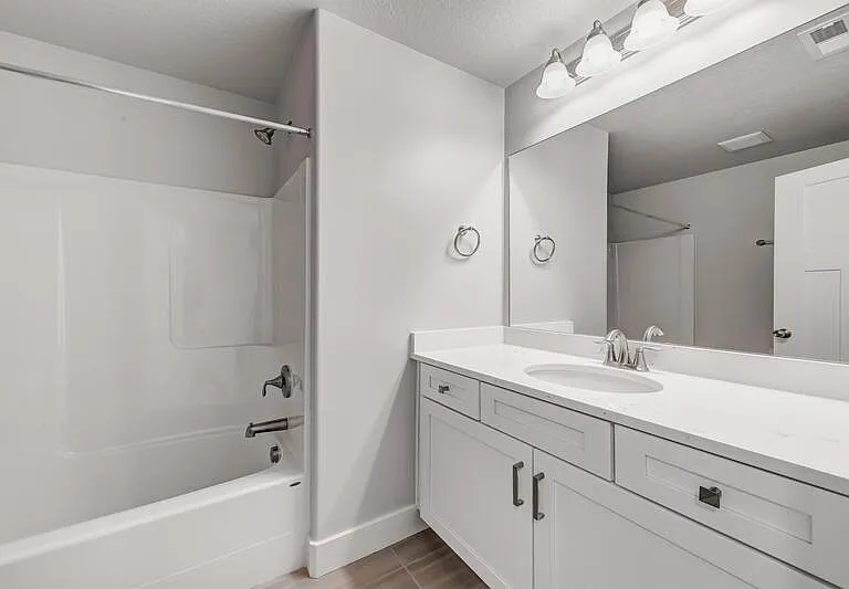 1487 N 3830 W #NEXT TO BATHROOM — Photo 21