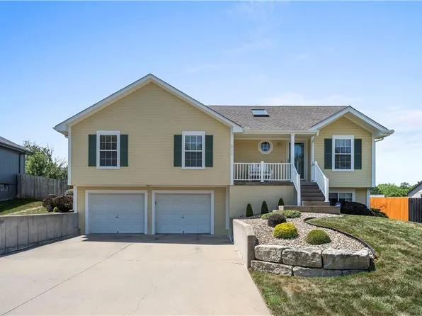 2116 N York St, Independence, MO 64058