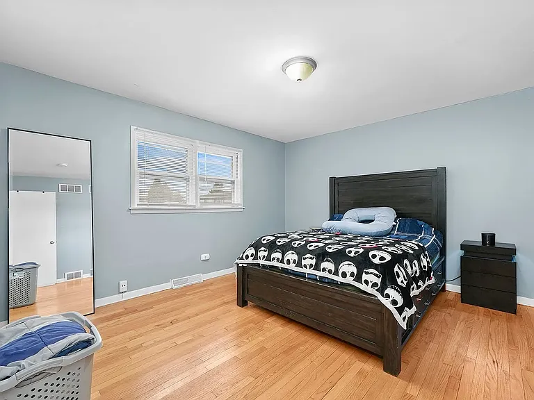 626 E 156th Pl — Photo 17