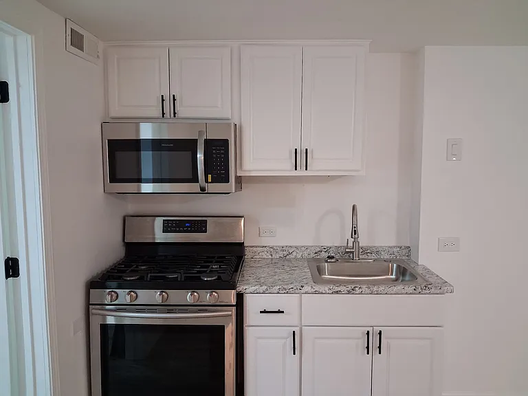 39259 N Jackson Dr #1 — Photo 9