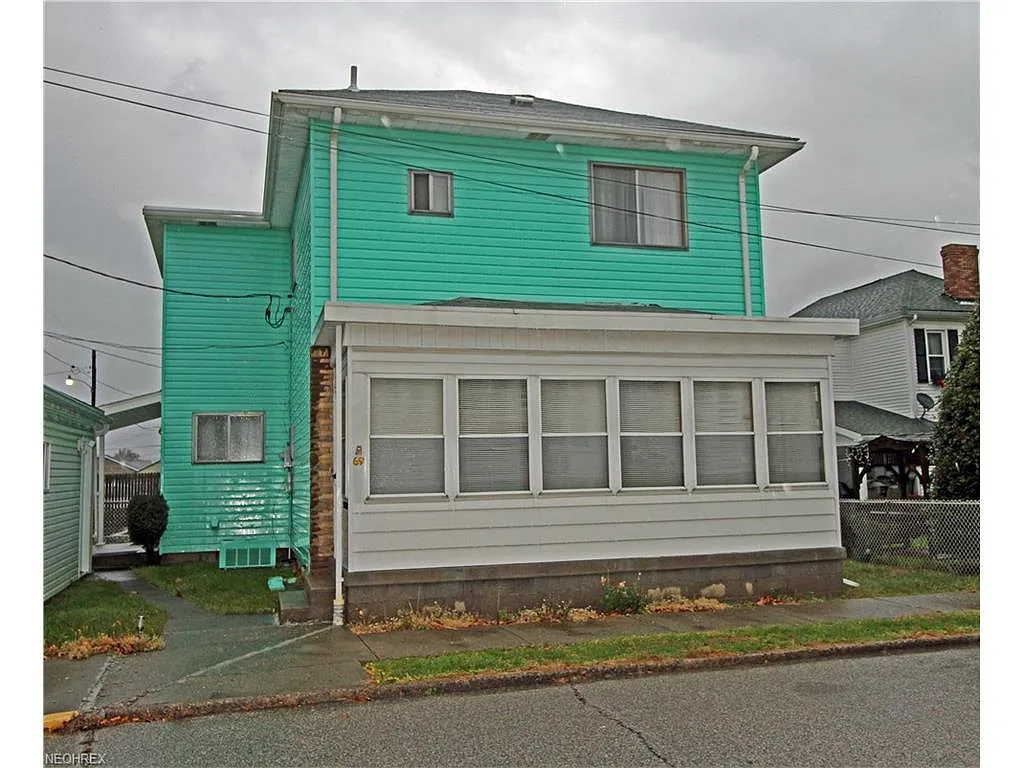 69 20th St photo 1