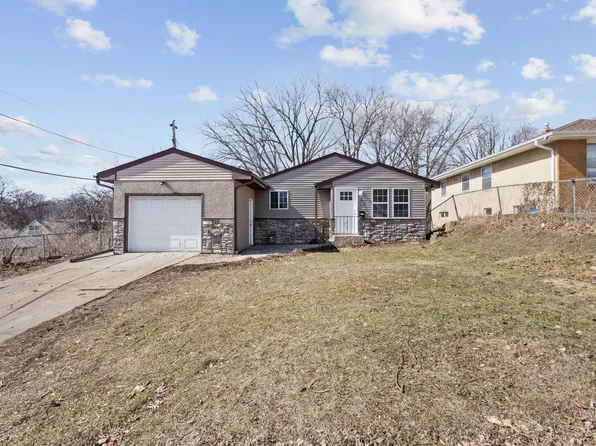 531 Hazel St N, Saint Paul, MN 55119