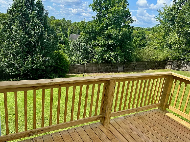 61 Hugo Dr — Photo 5
