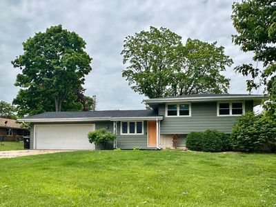 9111 N Pine Tree Rd, Peoria, IL, 61615