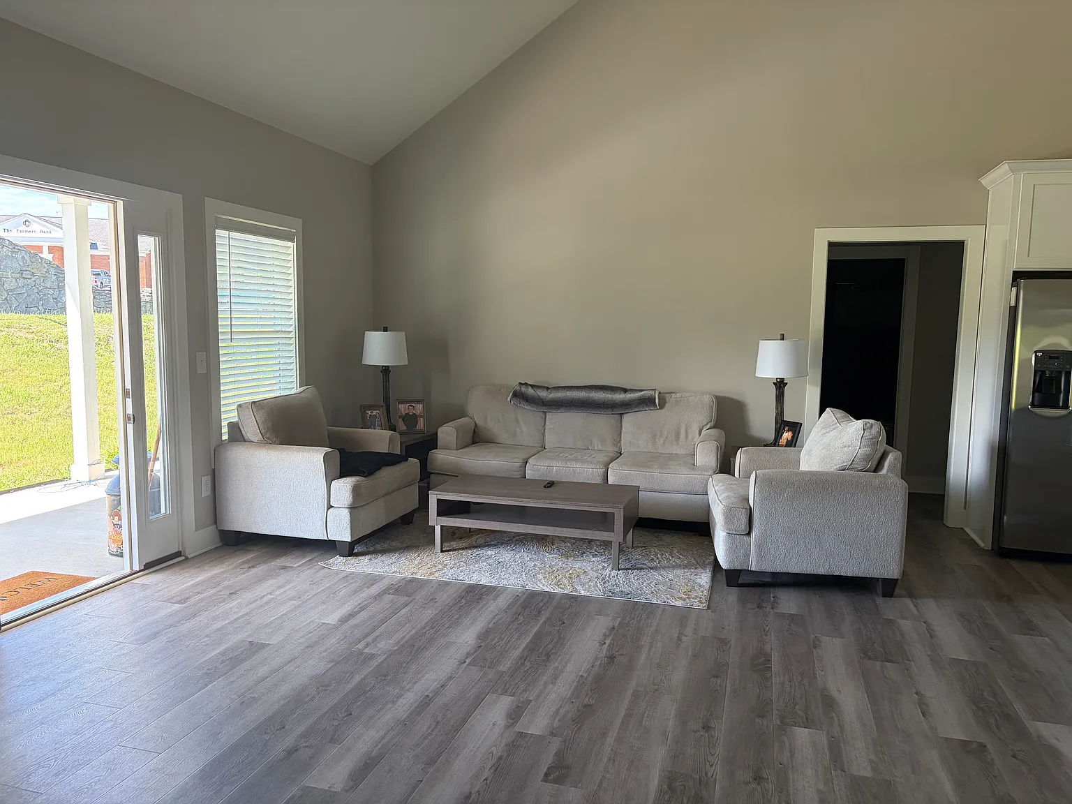 2195 Fincher Dr — Photo 3