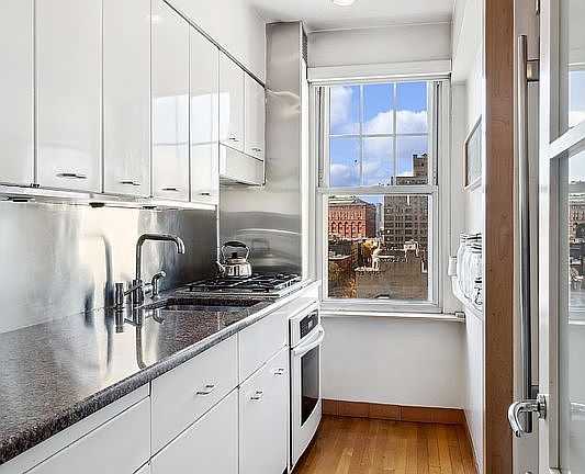 5th image of 45 Christopher St APT 10A