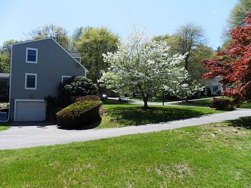 4th image of 36 Wildflower Dr