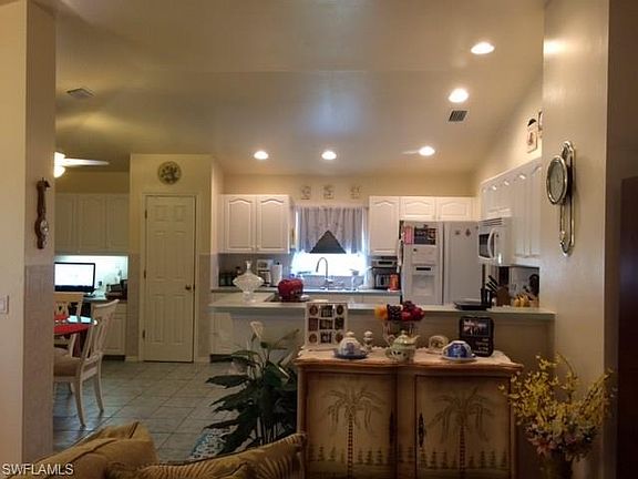 5th image of 4661 Varsity Cir