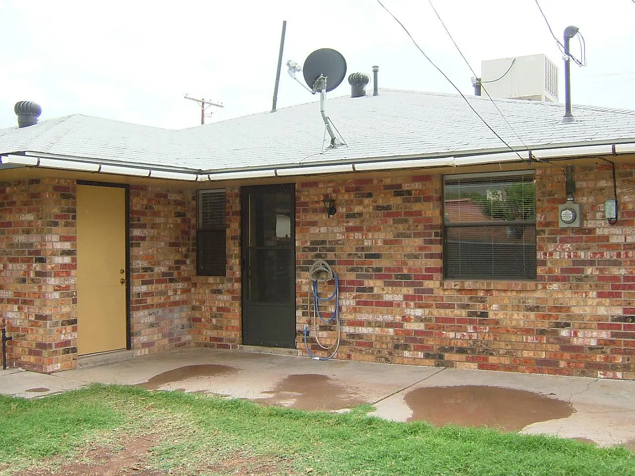 2 bed, $1,000 — Photo 2